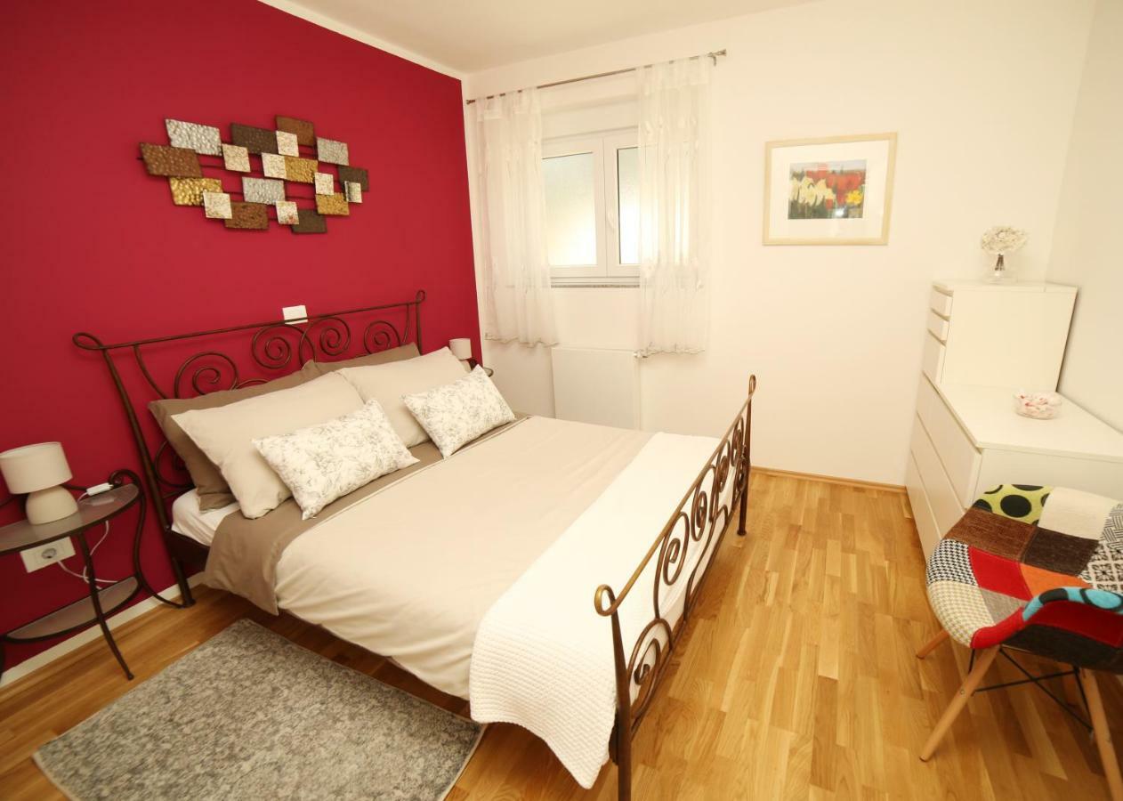 Apartman Nebo Pola Esterno foto