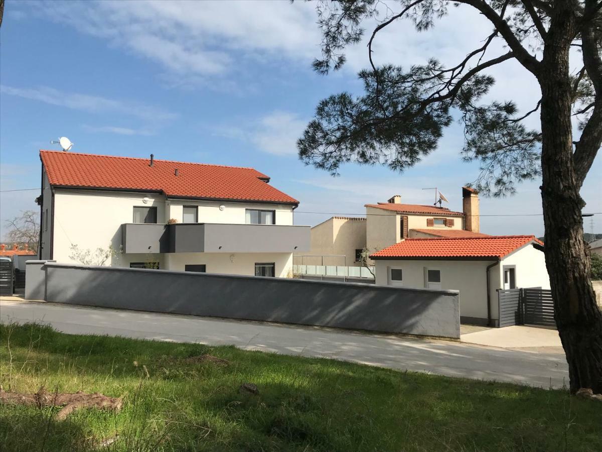 Apartman Nebo Pola Esterno foto
