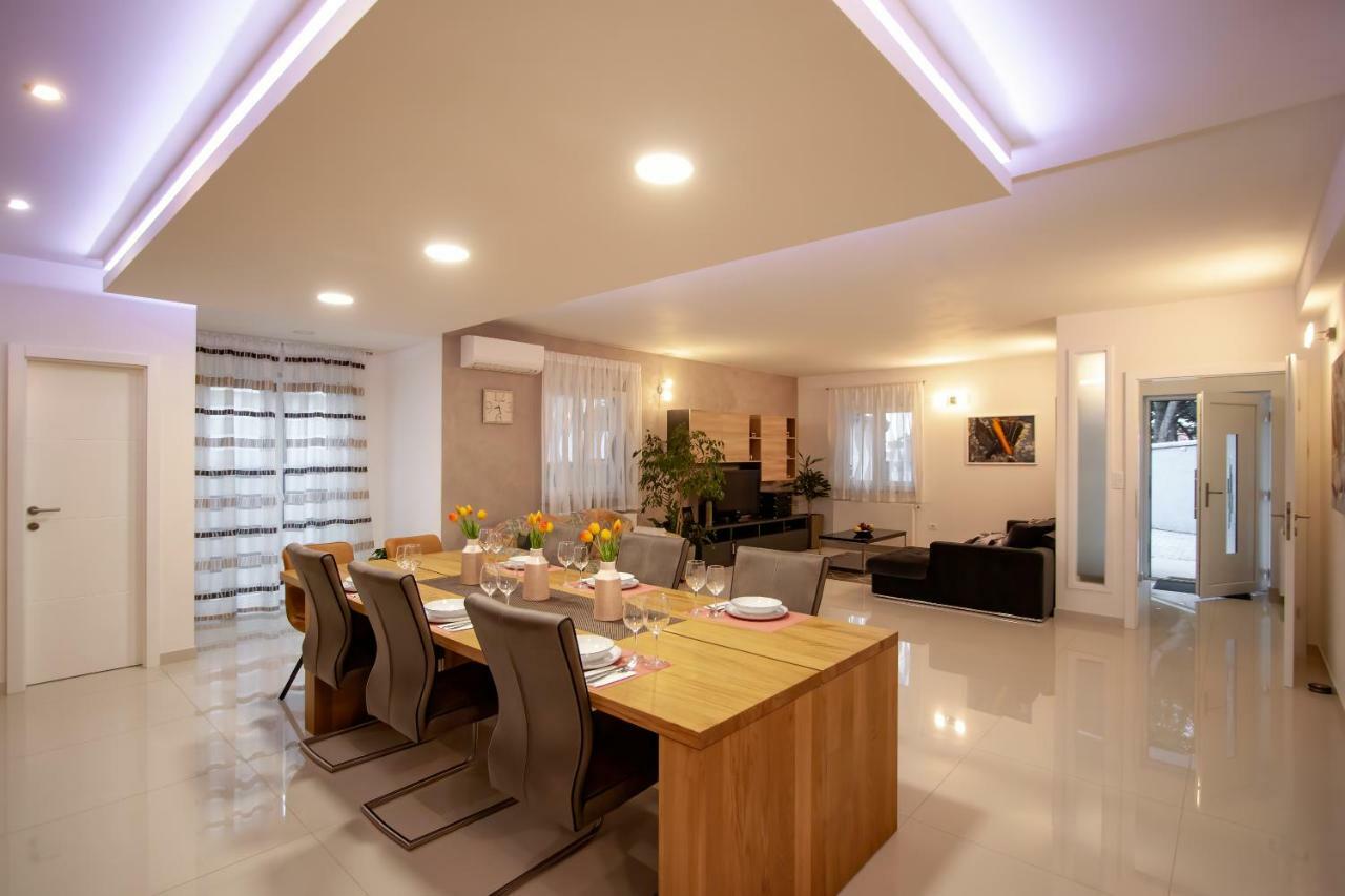 Apartman Nebo Pola Esterno foto