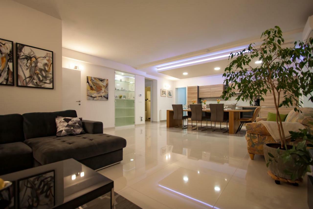 Apartman Nebo Pola Esterno foto