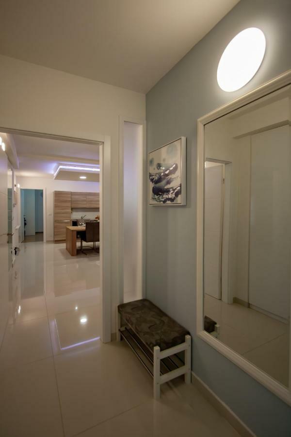 Apartman Nebo Pola Esterno foto