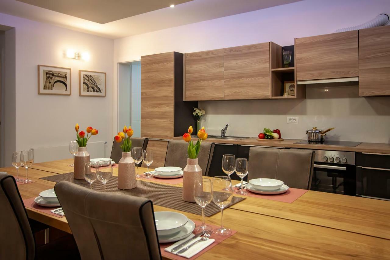 Apartman Nebo Pola Esterno foto
