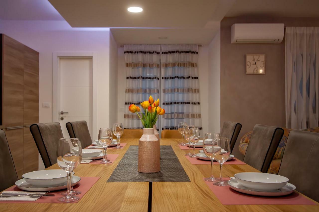 Apartman Nebo Pola Esterno foto