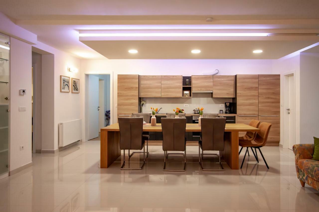 Apartman Nebo Pola Esterno foto