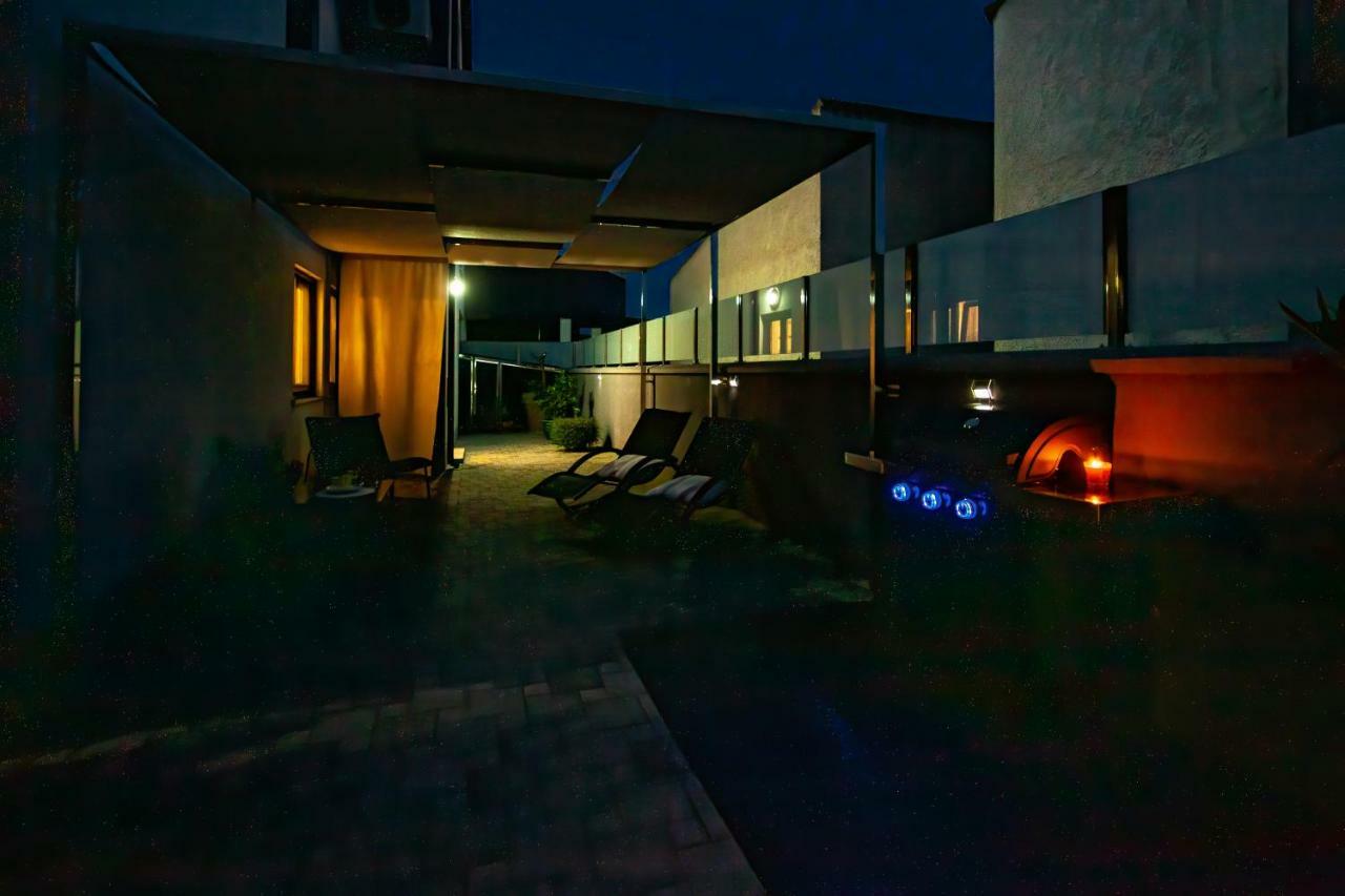 Apartman Nebo Pola Esterno foto